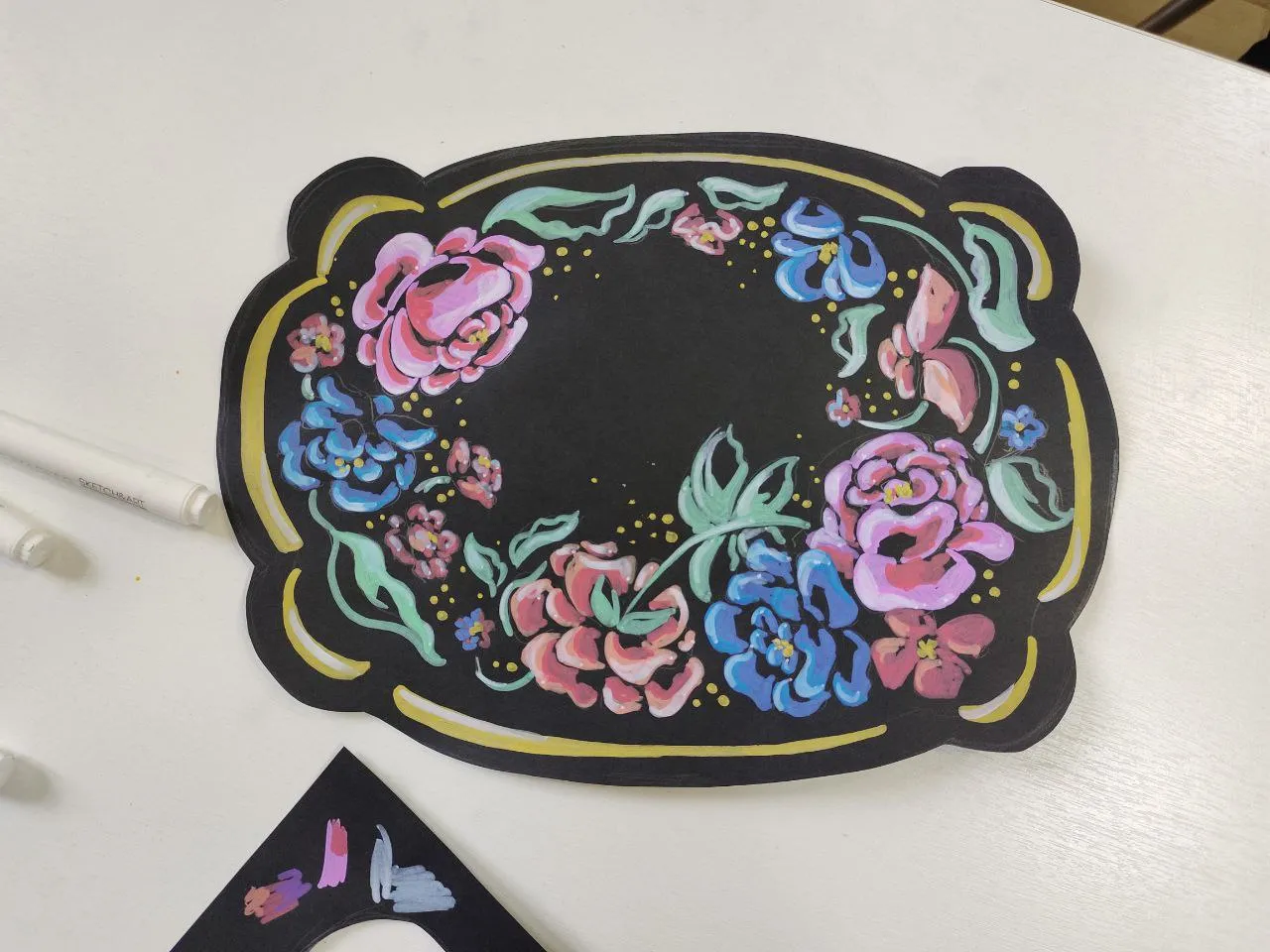 Мастер-класс «Цветы из света. Жостовская роспись»